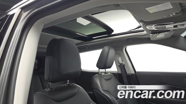 Jeep Compass (II) 2.4 Limitied AWD 2019 — фото 17