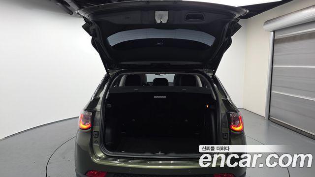 Jeep Compass (II) 2.4 Limitied AWD 2019 — фото 20