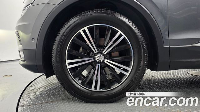 Volkswagen Tiguan (II) 2.0 TDI Prestige 2020 — фото 5