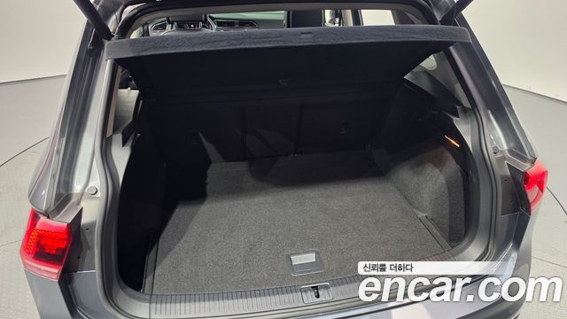 Volkswagen Tiguan (II) 2.0 TDI Prestige 2020 — фото 20