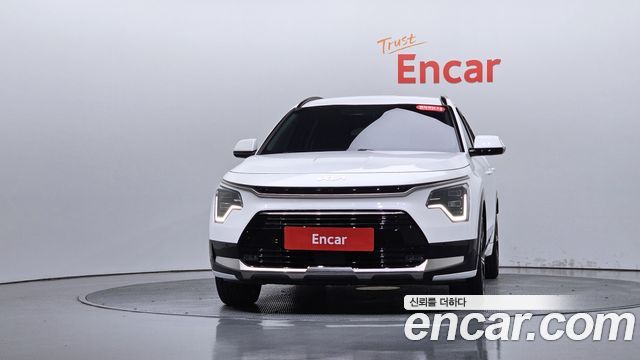Kia Niro Signature 2023 — фото 3