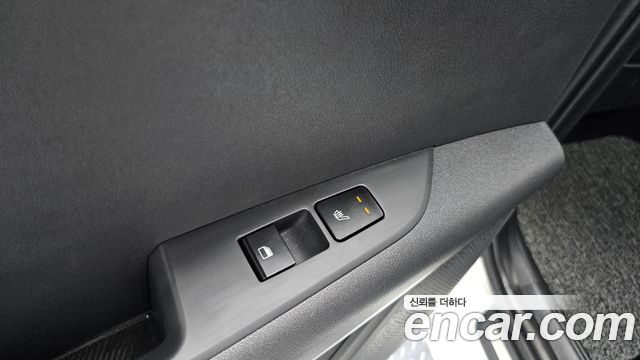 Kia Niro Signature 2023 — фото 19