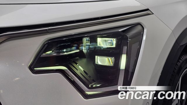 Kia Niro Signature 2023 — фото 22