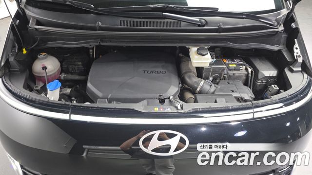 Hyundai Staria 4WD Tourer 9-Seater Modern 2025 — фото 6