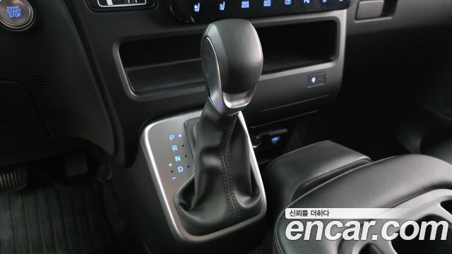 Hyundai Staria 4WD Tourer 9-Seater Modern 2025 — фото 9