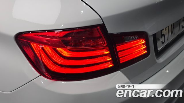 BMW 5 Series (F10) 520d 2014 — фото 23