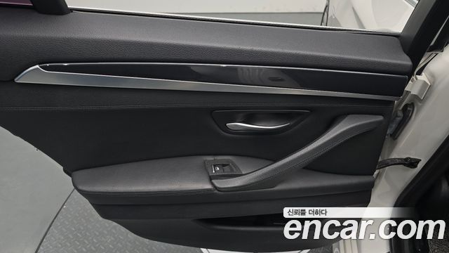 BMW 5 Series (F10) 520d 2014 — фото 24