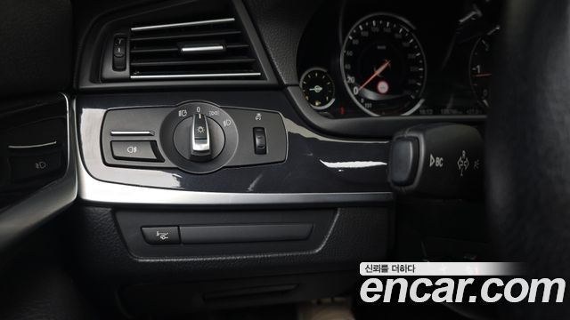 BMW 5 Series (F10) 520d 2014 — фото 29