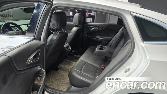 Chevrolet Malibu 2.0 Turbo LTZ Premium 2017 — фото 12