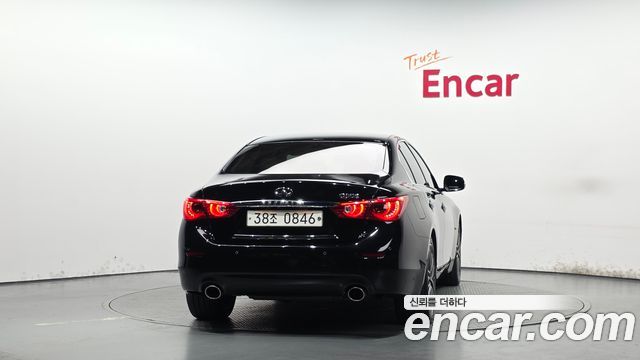 Infiniti Q50 3.5 Hybrid Essence 2015 — фото 4