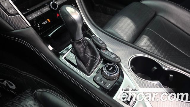 Infiniti Q50 3.5 Hybrid Essence 2015 — фото 9