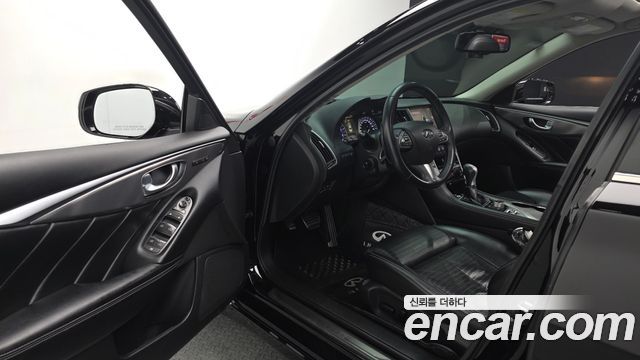 Infiniti Q50 3.5 Hybrid Essence 2015 — фото 10