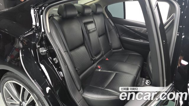 Infiniti Q50 3.5 Hybrid Essence 2015 — фото 12