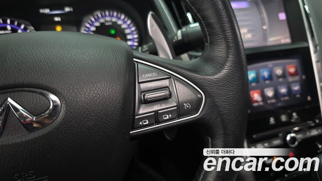 Infiniti Q50 3.5 Hybrid Essence 2015 — фото 19