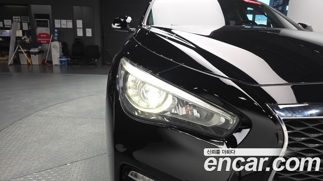 Infiniti Q50 3.5 Hybrid Essence 2015 — фото 22