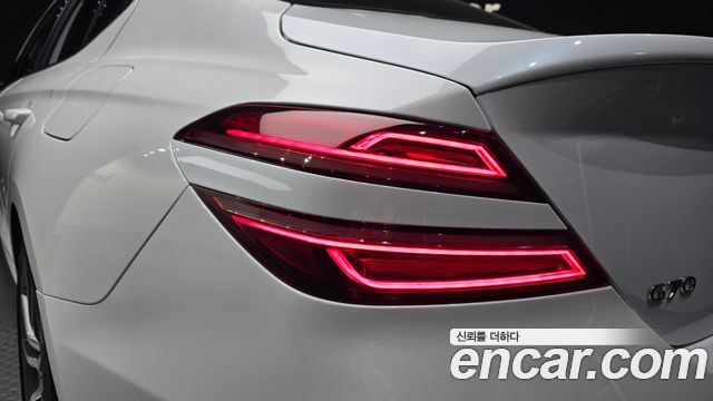 Genesis G70 Gasoline 2.0T 2WD 2023 — фото 23