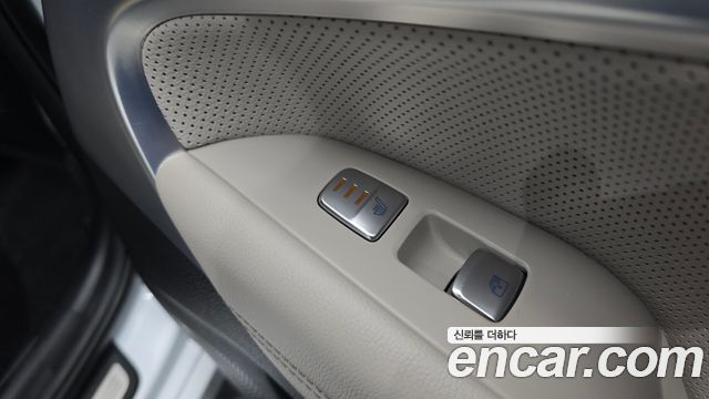 Genesis G70 Gasoline 2.0T 2WD 2023 — фото 28