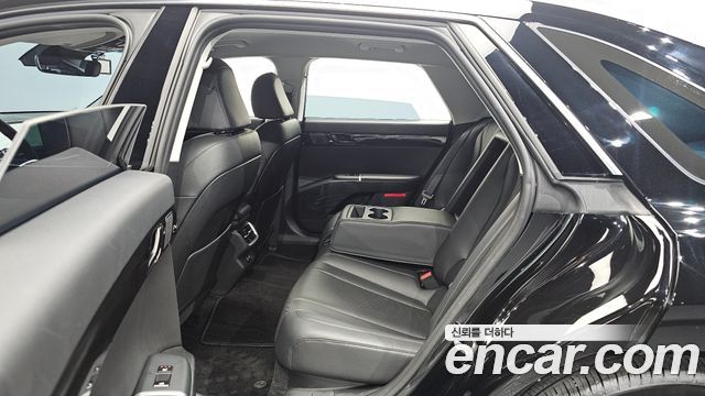 Hyundai Grandeur (GN7) 2,5 Gasoline 2WD Premium 2023 — фото 11