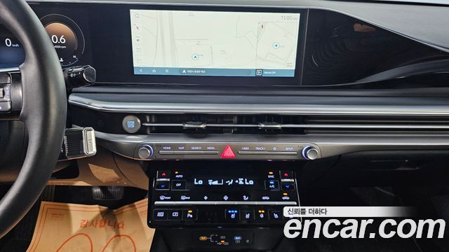 Hyundai Grandeur (GN7) 2,5 Gasoline 2WD Premium 2023 — фото 16