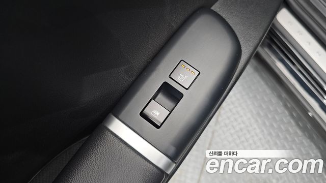 Hyundai Grandeur (GN7) 2,5 Gasoline 2WD Premium 2023 — фото 19