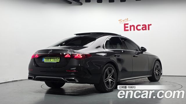 Mercedes-Benz E-Class (W214) E300 4MATIC AMG Line 2025 — фото 2