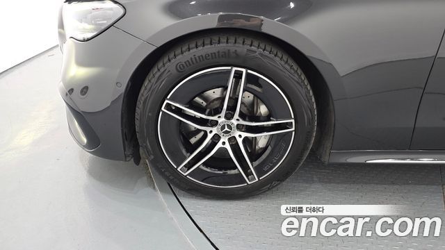 Mercedes-Benz E-Class (W214) E300 4MATIC AMG Line 2025 — фото 5