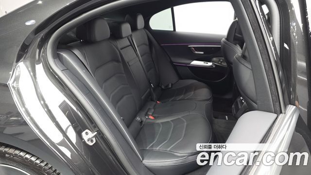 Mercedes-Benz E-Class (W214) E300 4MATIC AMG Line 2025 — фото 11