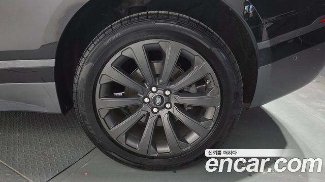 Land Rover Range Rover Velar 2.0 D240 R-Dynamic SE 2019 — фото 21
