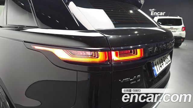 Land Rover Range Rover Velar 2.0 D240 R-Dynamic SE 2019 — фото 23