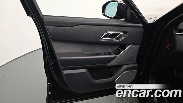 Land Rover Range Rover Velar 2.0 D240 R-Dynamic SE 2019 — фото 24