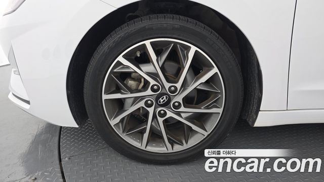 Hyundai Avante (AD) 1.6 Smart Choice 2020 — фото 5