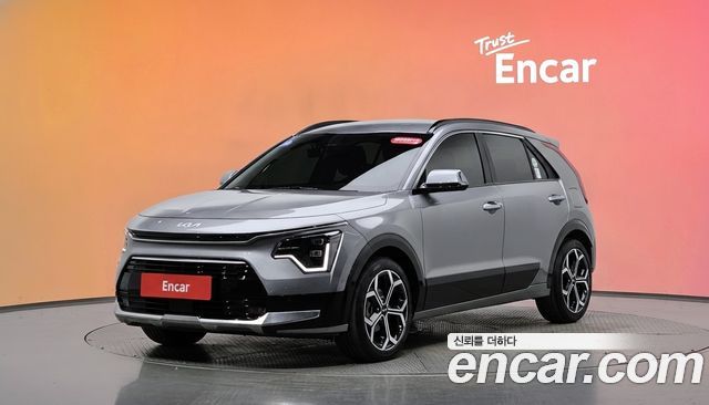 Kia Niro Signature 2024 — фото 1