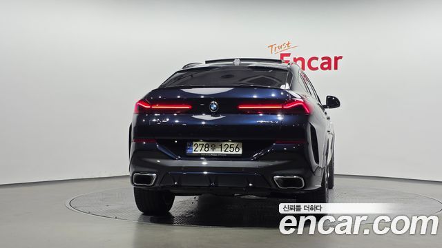 BMW X6 (G06) xDrive40i M Sport 2024 — фото 4