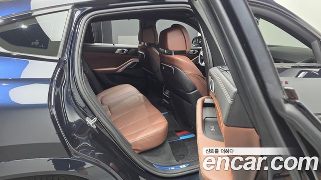 BMW X6 (G06) xDrive40i M Sport 2024 — фото 12