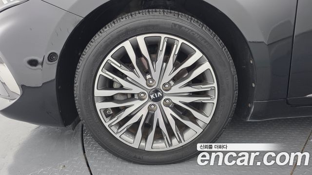 Kia K7 Premier 3.0 LPI Prestige(Rented) 2020 — фото 5