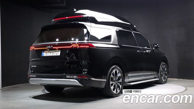 Kia Carnival (IV) Gasoline 4-Seater Hi-Limousine Signature 2023 — фото 2