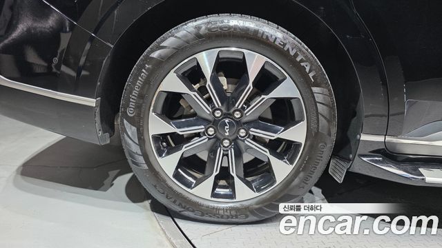 Kia Carnival (IV) Gasoline 4-Seater Hi-Limousine Signature 2023 — фото 5