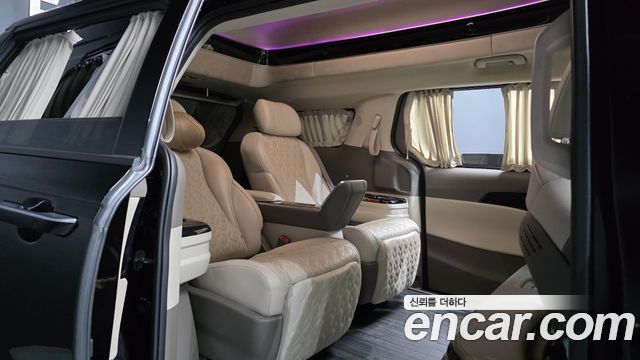 Kia Carnival (IV) Gasoline 4-Seater Hi-Limousine Signature 2023 — фото 11