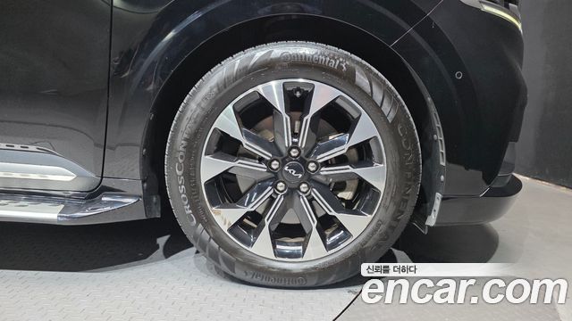Kia Carnival (IV) Gasoline 4-Seater Hi-Limousine Signature 2023 — фото 21