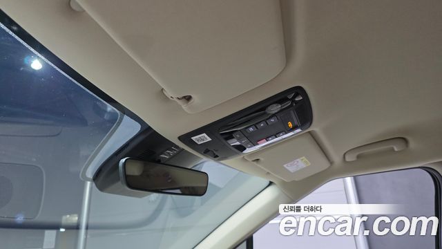 Kia Carnival (IV) Gasoline 4-Seater Hi-Limousine Signature 2023 — фото 29