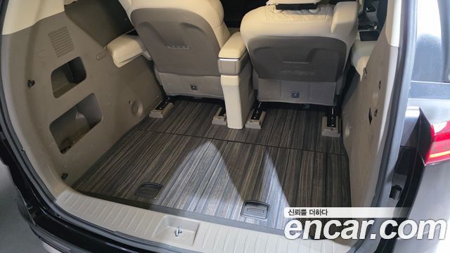 Kia Carnival (IV) Gasoline 4-Seater Hi-Limousine Signature 2023 — фото 33