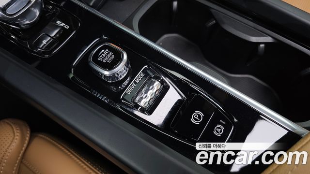 Volvo XC60 (II) B5 Inscription 2021 — фото 15