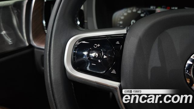 Volvo XC60 (II) B5 Inscription 2021 — фото 16
