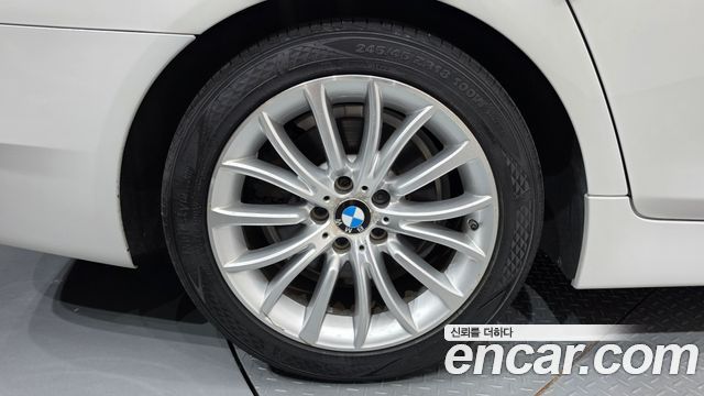 BMW 5 Series (F10) 528i Luxury Plus 2016 — фото 5