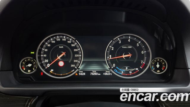 BMW 5 Series (F10) 528i Luxury Plus 2016 — фото 8
