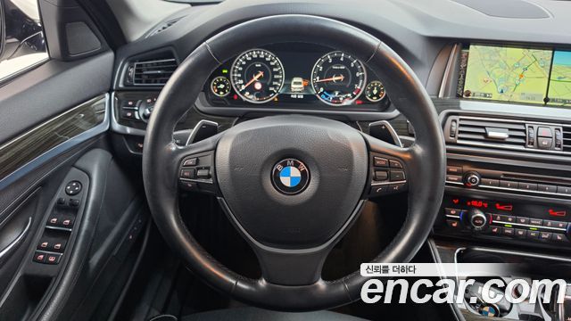 BMW 5 Series (F10) 528i Luxury Plus 2016 — фото 17