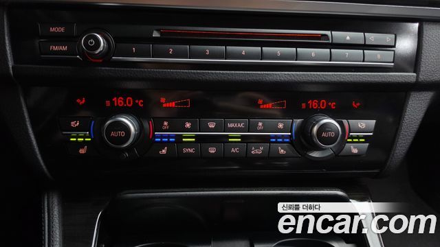BMW 5 Series (F10) 528i Luxury Plus 2016 — фото 20