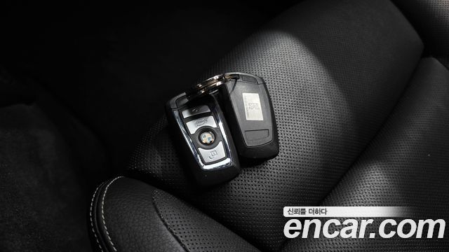 BMW 5 Series (F10) 528i Luxury Plus 2016 — фото 21