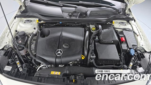 Mercedes-Benz GLA-Class (X156) GLA200 d 2017 — фото 6