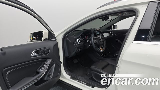 Mercedes-Benz GLA-Class (X156) GLA200 d 2017 — фото 10